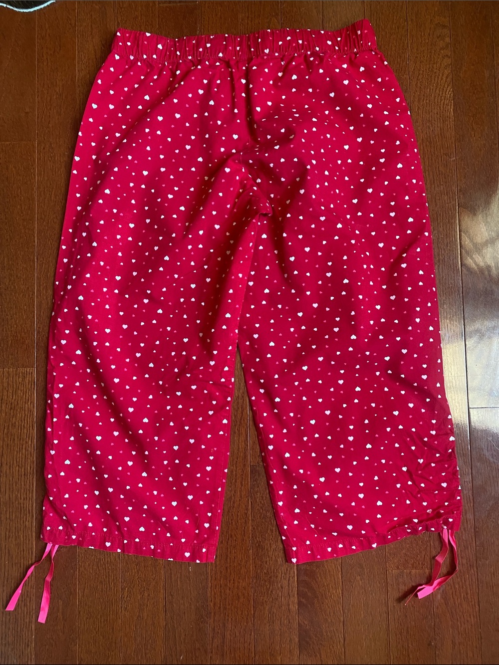 Xhilaration Red with Hot Pink & White Heart Print Pajama Capris - Picture 4 of 7